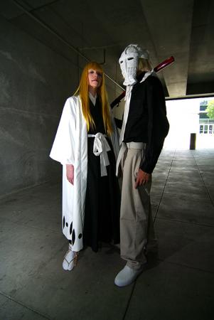 Hirako Shinji from Bleach worn by Nyanko-chan